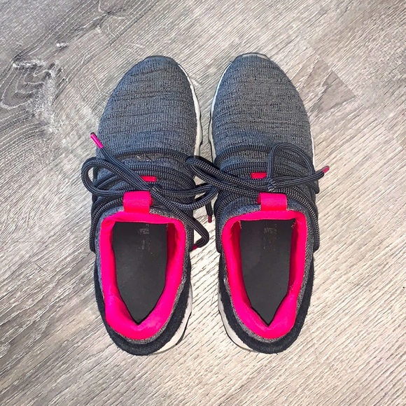 Sorel Kinetic Sneakers - Picture 2 of 6